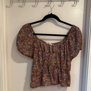 Floral Puff Sleeve Top from Pink Rose! size large fits like a size small